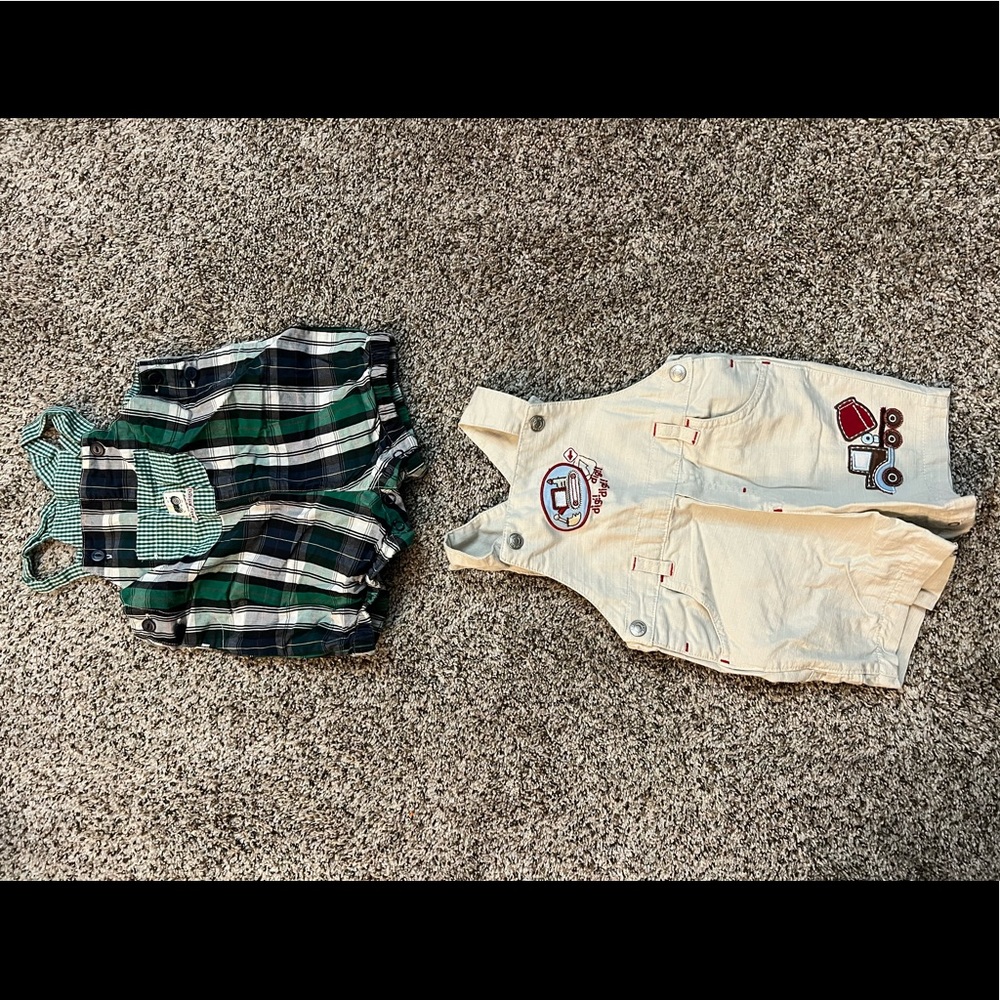 Adorable 6-9 months. Like new